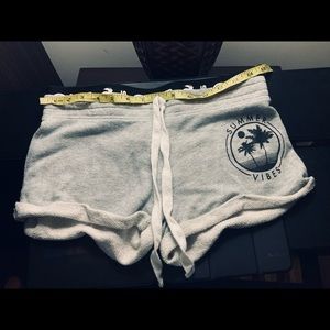 ❤️‍🔥2 for $9❤️‍🔥 Beachy sweat shorts